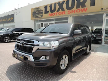 Toyota  Land Cruiser  GXR  2021  Automatic  114,000 Km  6 Cylinder  Four Wheel Drive (4WD)  SUV  Gray