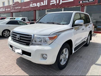 Toyota  Land Cruiser  GXR  2014  Automatic  325,000 Km  8 Cylinder  Four Wheel Drive (4WD)  SUV  White