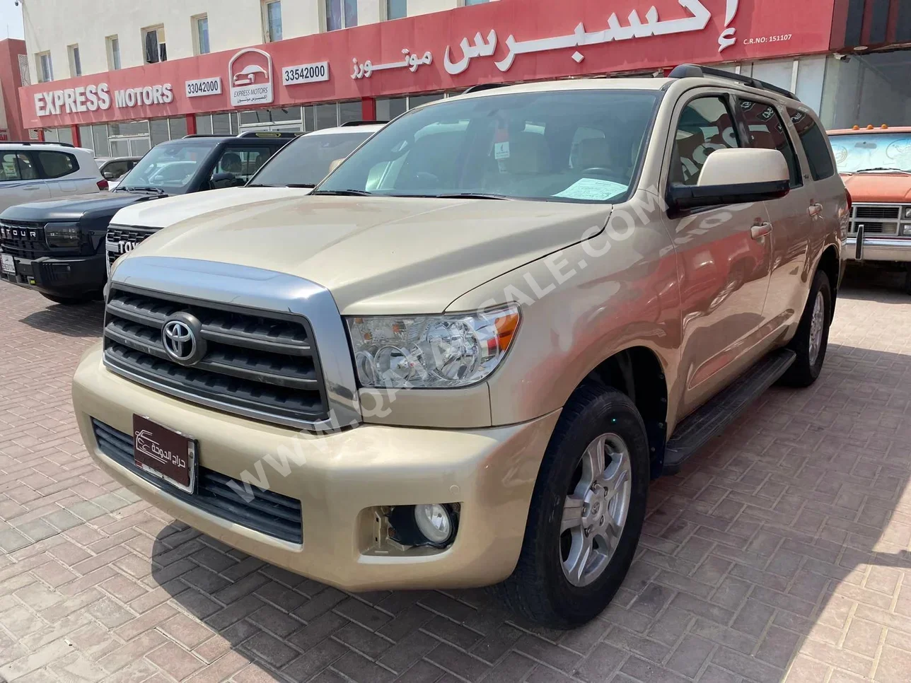 Toyota  Sequoia  SR5  2012  Automatic  230,000 Km  8 Cylinder  Four Wheel Drive (4WD)  SUV  Gold