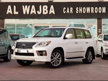 Lexus  LX  570  2014  Automatic  170,000 Km  8 Cylinder  Four Wheel Drive (4WD)  SUV  White