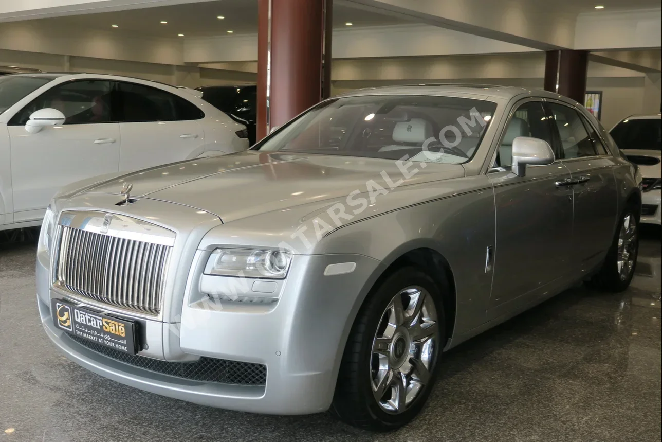 Rolls-Royce  Ghost  2012  Automatic  80,000 Km  12 Cylinder  All Wheel Drive (AWD)  Sedan  Silver