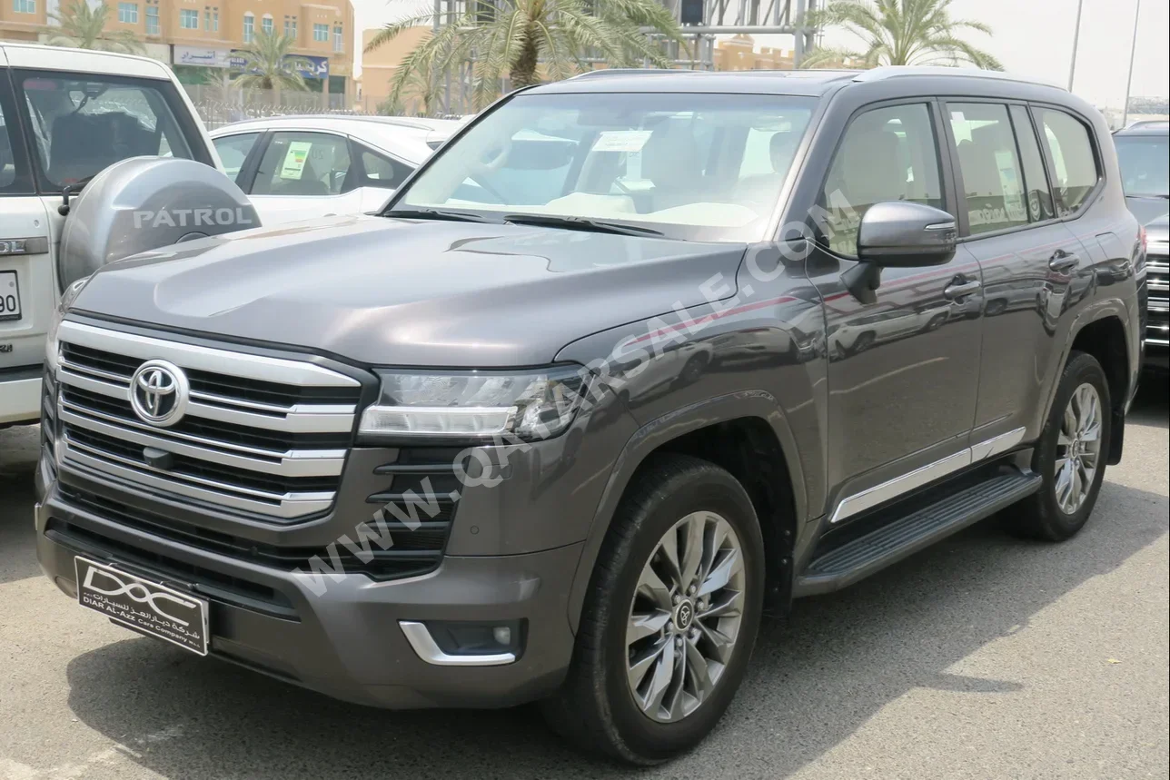 Toyota  Land Cruiser  GXR Twin Turbo  2023  Automatic  88,000 Km  6 Cylinder  Four Wheel Drive (4WD)  SUV  Gray  With Warranty