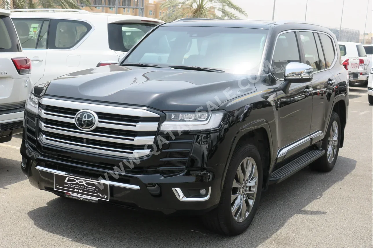 Toyota  Land Cruiser  VXR Twin Turbo  2024  Automatic  11,000 Km  6 Cylinder  Four Wheel Drive (4WD)  SUV  Black  With Warranty