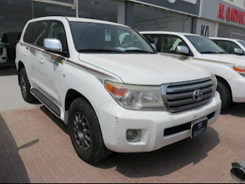 Toyota  Land Cruiser  G  2008  Manual  300,000 Km  6 Cylinder  Four Wheel Drive (4WD)  SUV  White