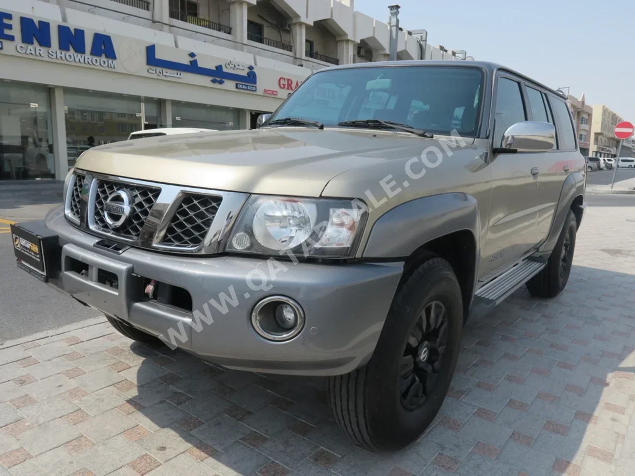 Nissan  Patrol  Super Safari  2018  Automatic  133,000 Km  6 Cylinder  Four Wheel Drive (4WD)  SUV  Gold