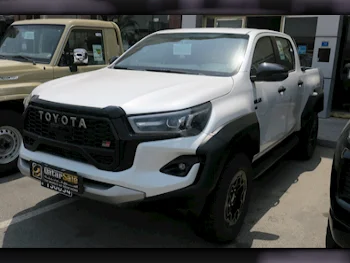 Toyota  Hilux  GR Sport  2024  Automatic  0 Km  6 Cylinder  Four Wheel Drive (4WD)  Pick Up  White  With Warranty