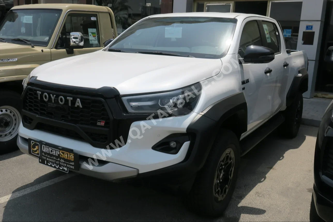 Toyota  Hilux  GR Sport  2024  Automatic  0 Km  6 Cylinder  Four Wheel Drive (4WD)  Pick Up  White  With Warranty