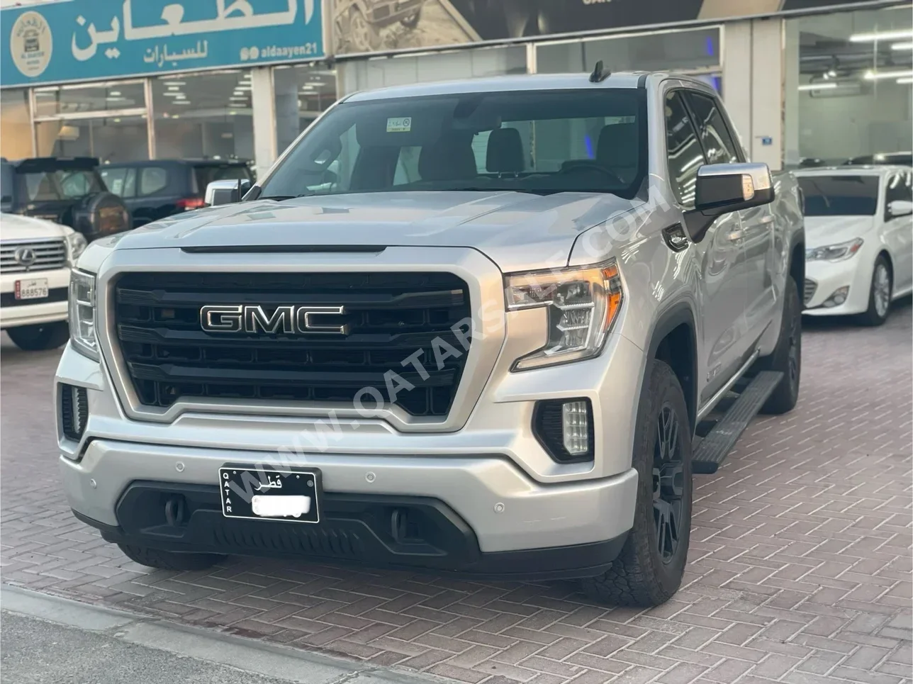 GMC  Sierra  Elevation  2020  Automatic  93,000 Km  8 Cylinder  Four Wheel Drive (4WD)  Pick Up  Silver