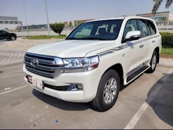 Toyota  Land Cruiser  VXR  2016  Automatic  147,000 Km  8 Cylinder  Four Wheel Drive (4WD)  SUV  White