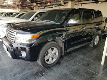 Toyota  Land Cruiser  VXR  2012  Automatic  273,000 Km  8 Cylinder  Four Wheel Drive (4WD)  SUV  Black