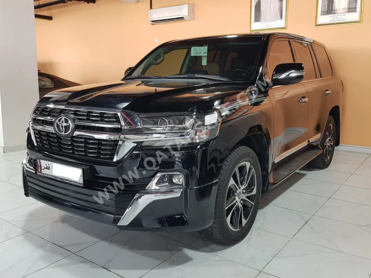 Toyota  Land Cruiser  GXR- Grand Touring  2021  Automatic  97,000 Km  8 Cylinder  Four Wheel Drive (4WD)  SUV  Black