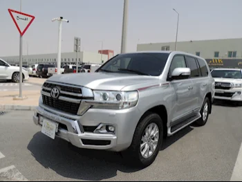 Toyota  Land Cruiser  GXR  2020  Automatic  74,000 Km  8 Cylinder  Four Wheel Drive (4WD)  SUV  Silver