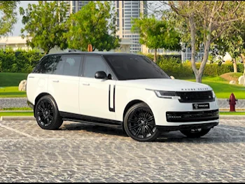 Land Rover  Range Rover  Vogue HSE  2023  Automatic  32,000 Km  8 Cylinder  Four Wheel Drive (4WD)  SUV  White  With Warranty