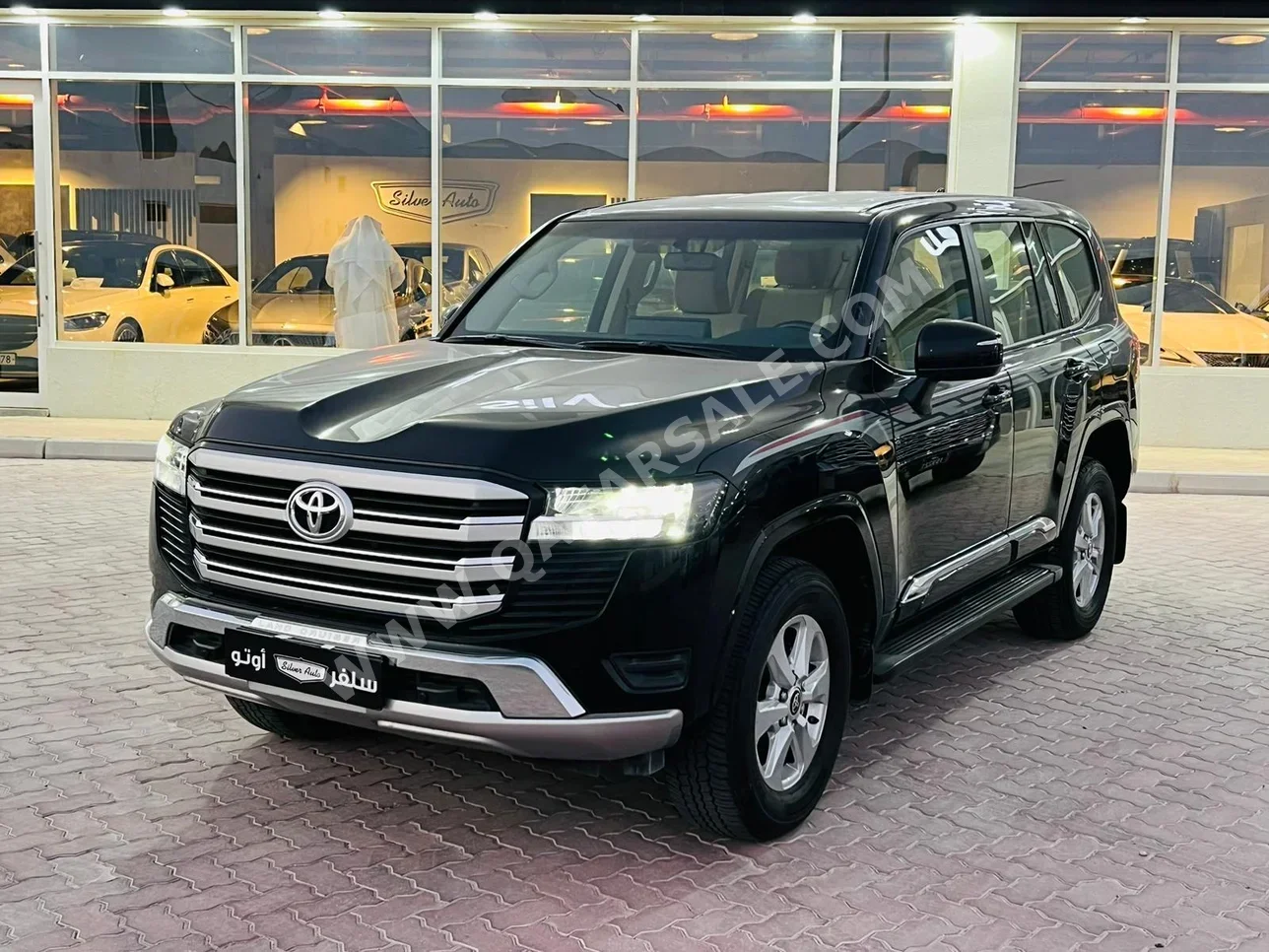 Toyota  Land Cruiser  GXR  2023  Automatic  30,000 Km  6 Cylinder  Four Wheel Drive (4WD)  SUV  Black  With Warranty