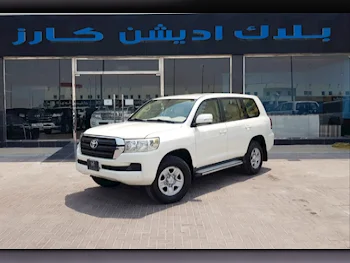 Toyota  Land Cruiser  GX  2016  Automatic  200,000 Km  6 Cylinder  Four Wheel Drive (4WD)  SUV  White