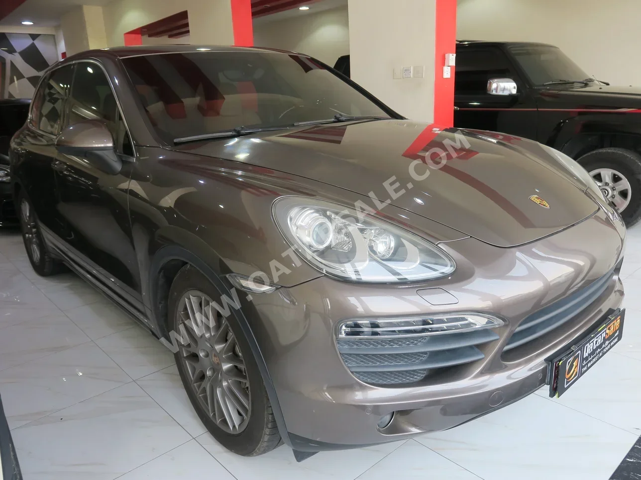 Porsche  Cayenne  S  2014  Automatic  150,000 Km  8 Cylinder  Four Wheel Drive (4WD)  SUV  Brown