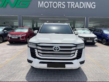 Toyota  Land Cruiser  GXR Twin Turbo  2022  Automatic  59,000 Km  6 Cylinder  Four Wheel Drive (4WD)  SUV  White  With Warranty