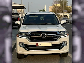 Toyota  Land Cruiser  GXR- Grand Touring  2020  Automatic  72,000 Km  8 Cylinder  Four Wheel Drive (4WD)  SUV  White  With Warranty