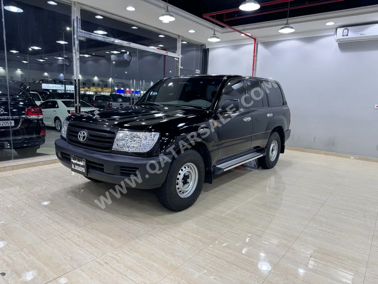 Toyota  Land Cruiser  G  2006  Manual  250,000 Km  6 Cylinder  Four Wheel Drive (4WD)  SUV  Black