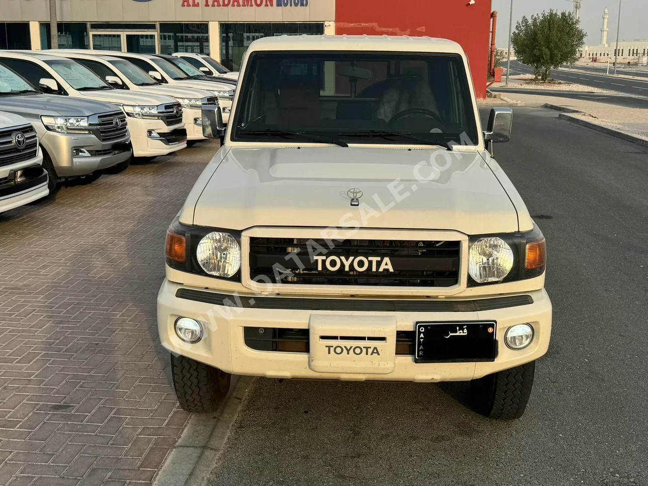 Toyota  Land Cruiser  LX  2022  Manual  35,000 Km  6 Cylinder  Four Wheel Drive (4WD)  Pick Up  White  With Warranty