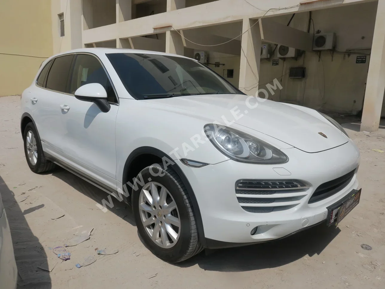 Porsche  Cayenne  2012  Automatic  100,000 Km  6 Cylinder  Four Wheel Drive (4WD)  SUV  White