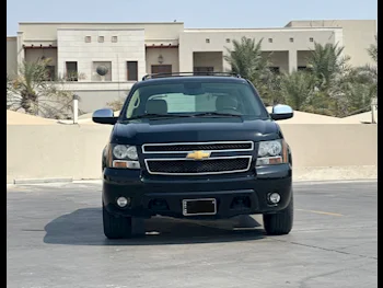 Chevrolet  Avalanche  Z71  2013  Automatic  147,000 Km  8 Cylinder  All Wheel Drive (AWD)  Pick Up  Black