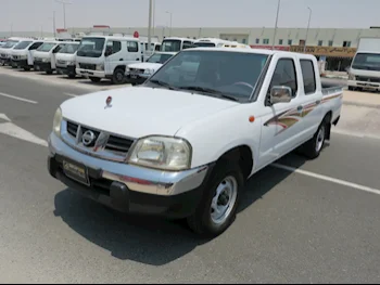 Nissan  Pickup  2016  Manual  180,000 Km  4 Cylinder  Rear Wheel Drive (RWD)  Pick Up  White