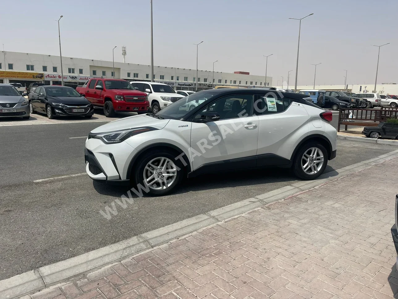 Toyota  C-HR  HIBRID  2023  Automatic  9,000 Km  4 Cylinder  Rear Wheel Drive (RWD)  SUV  White  With Warranty