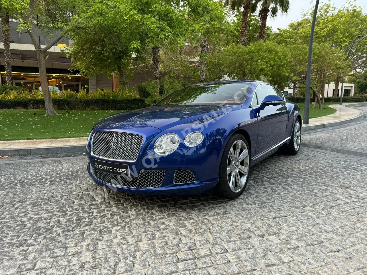 Bentley  GT  Speed  2013  Automatic  50,000 Km  12 Cylinder  All Wheel Drive (AWD)  Coupe / Sport  Blue