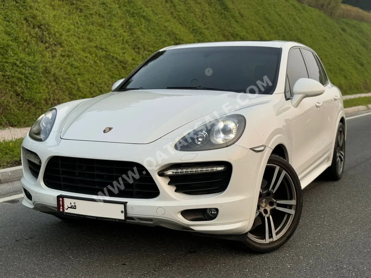 Porsche  Cayenne  GTS  2013  Automatic  81,000 Km  8 Cylinder  Four Wheel Drive (4WD)  SUV  White