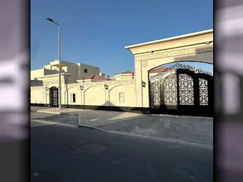 Family Residential  - Semi Furnished  - Doha  - Al Duhail  - 3 Bedrooms