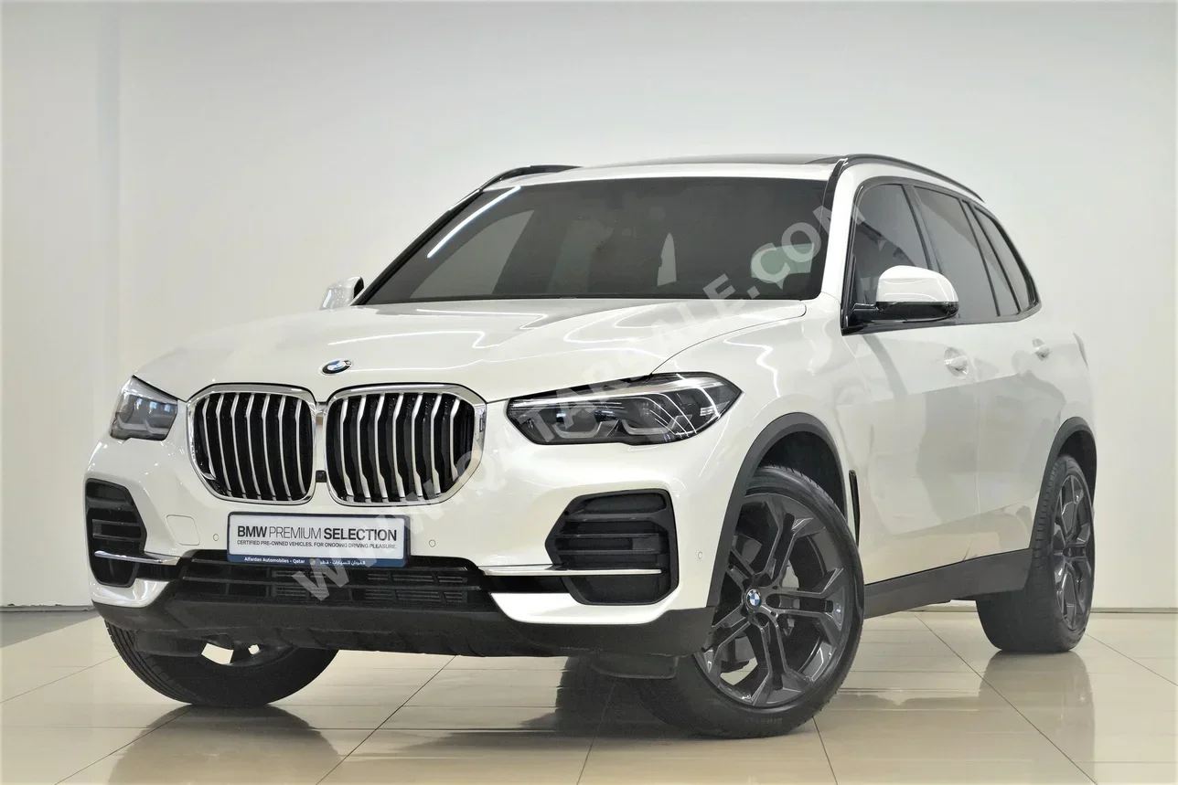 BMW  X-Series  X5 40i  2023  Automatic  13,200 Km  6 Cylinder  All Wheel Drive (AWD)  SUV  White  With Warranty