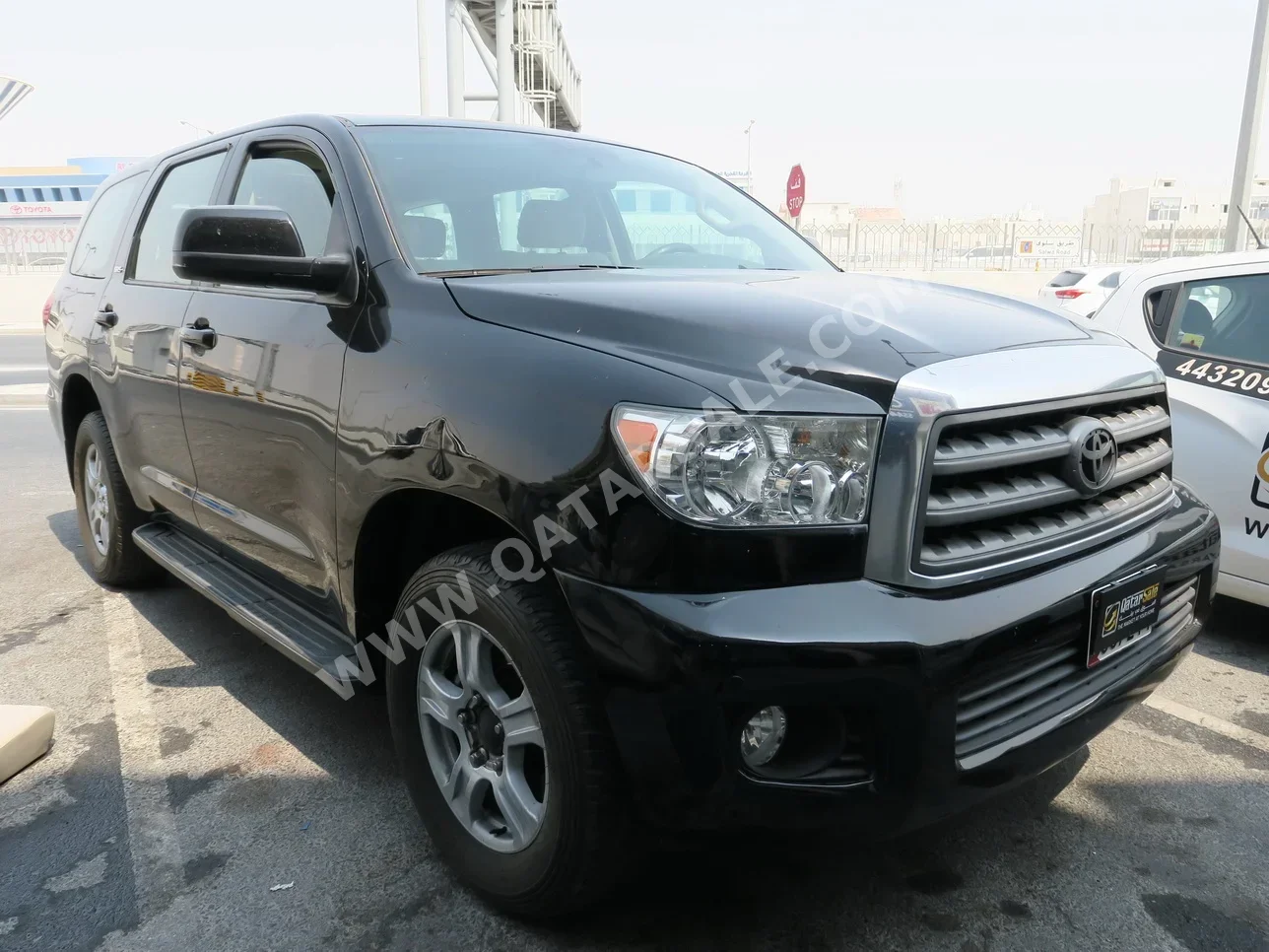 Toyota  Sequoia  2013  Automatic  376,000 Km  8 Cylinder  Four Wheel Drive (4WD)  SUV  Black