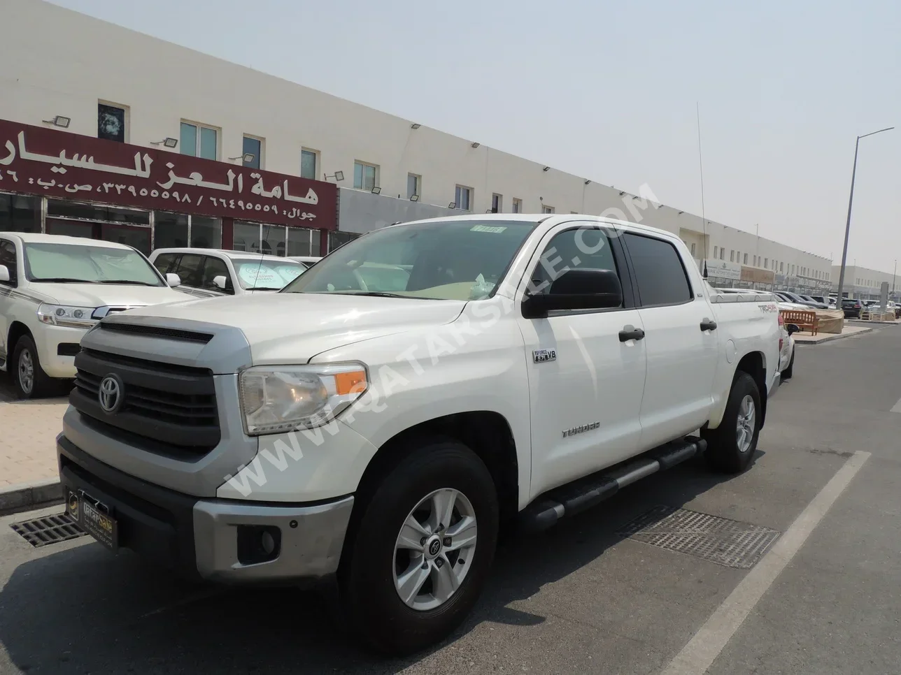 Toyota  Tundra  TRD Sport  2015  Automatic  212,000 Km  8 Cylinder  Four Wheel Drive (4WD)  Pick Up  White