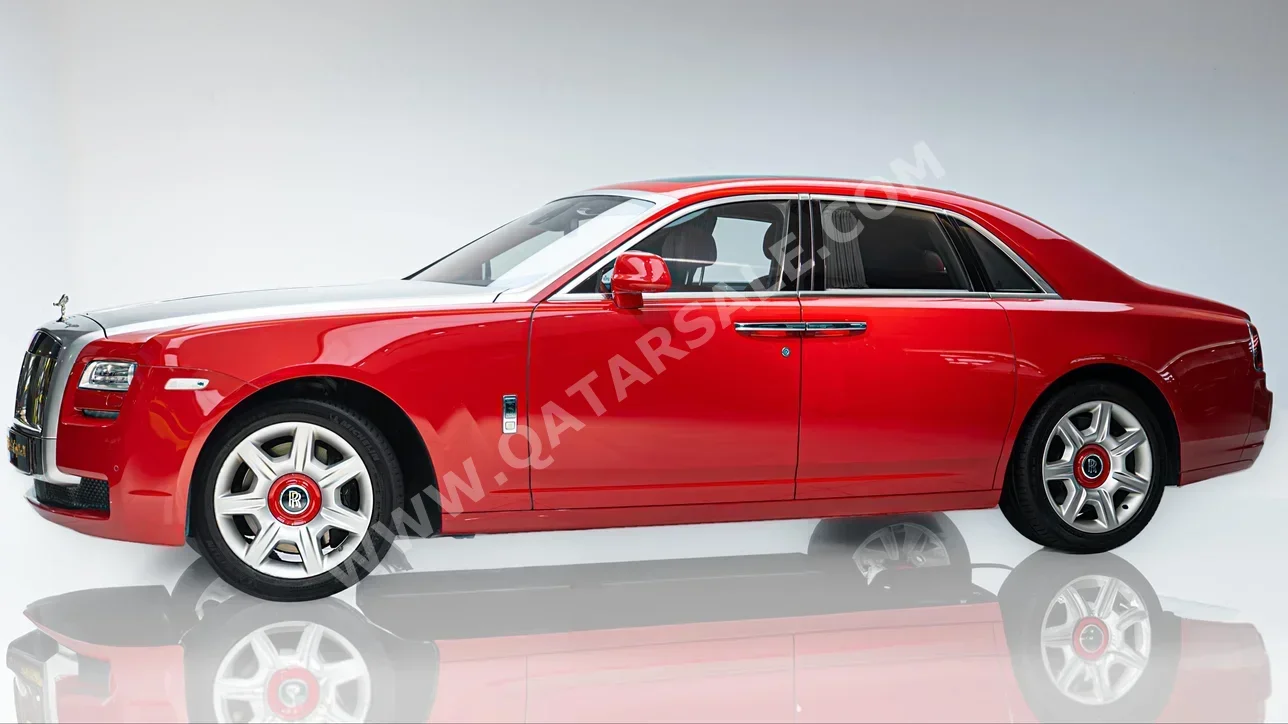 Rolls-Royce  Ghost  2013  Automatic  70٬000 Km  12 Cylinder  All Wheel Drive (AWD)  Sedan  Red