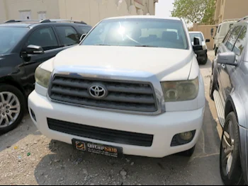 Toyota  Sequoia  2009  Automatic  209,000 Km  8 Cylinder  Four Wheel Drive (4WD)  SUV  White