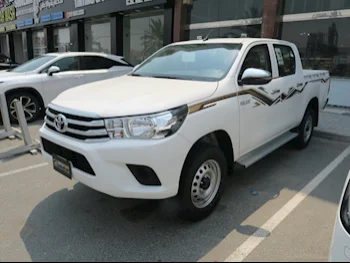 Toyota  Hilux  2024  Automatic  0 Km  4 Cylinder  Four Wheel Drive (4WD)  Pick Up  White  With Warranty