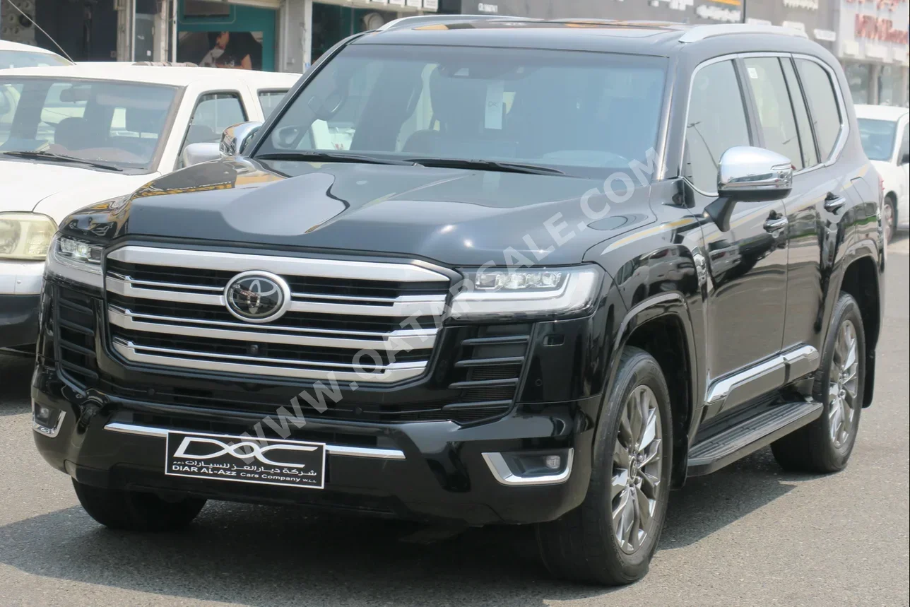 Toyota  Land Cruiser  VXR Twin Turbo  2022  Automatic  66,000 Km  6 Cylinder  Four Wheel Drive (4WD)  SUV  Black  With Warranty