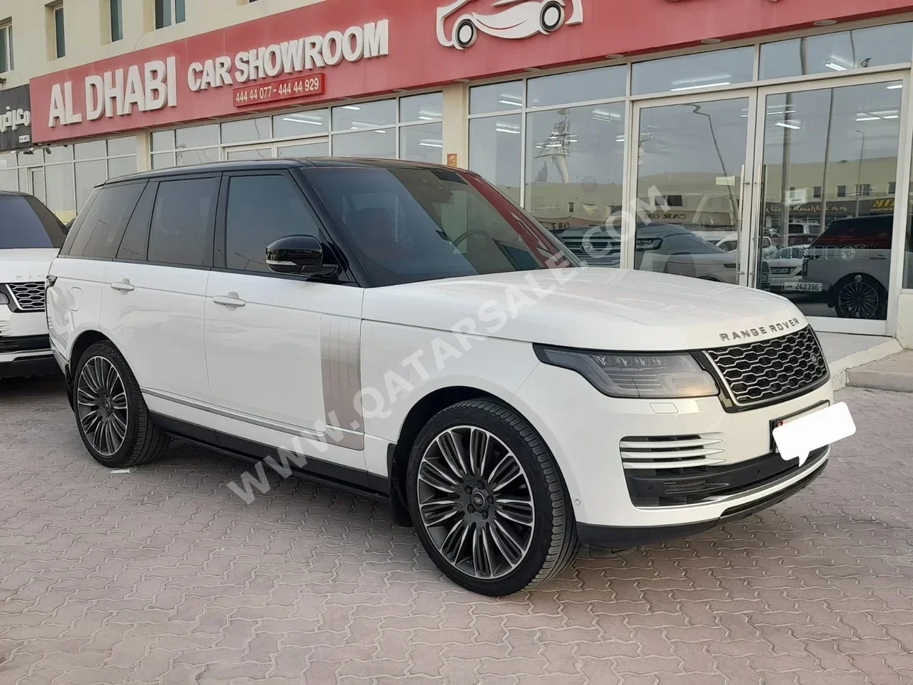 Land Rover  Range Rover  Vogue SE  2019  Automatic  59,000 Km  8 Cylinder  Four Wheel Drive (4WD)  SUV  White