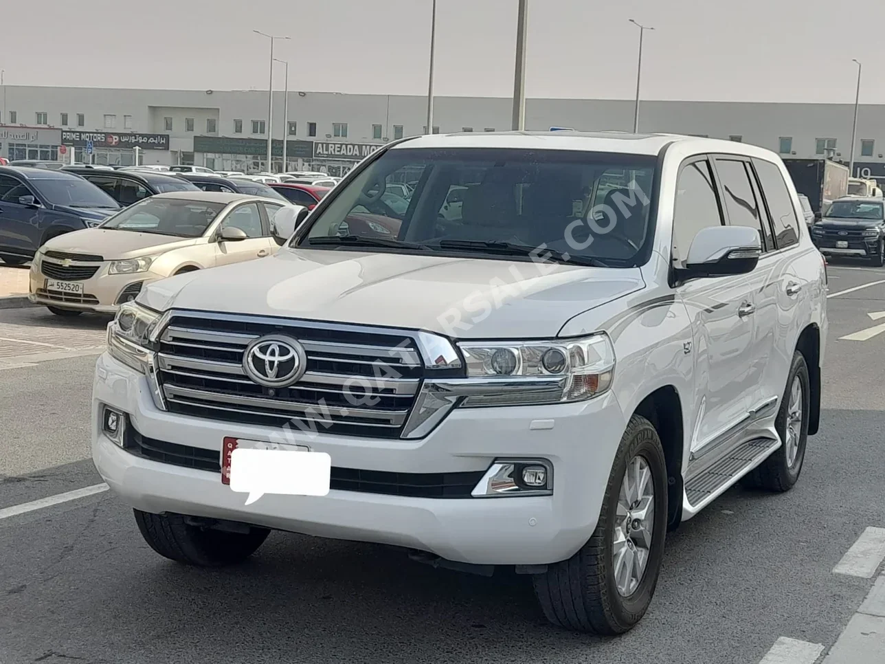 Toyota  Land Cruiser  VXR  2017  Automatic  107,000 Km  8 Cylinder  Four Wheel Drive (4WD)  SUV  White