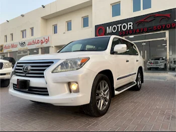 Lexus  LX  570  2013  Automatic  260,000 Km  8 Cylinder  Four Wheel Drive (4WD)  SUV  White