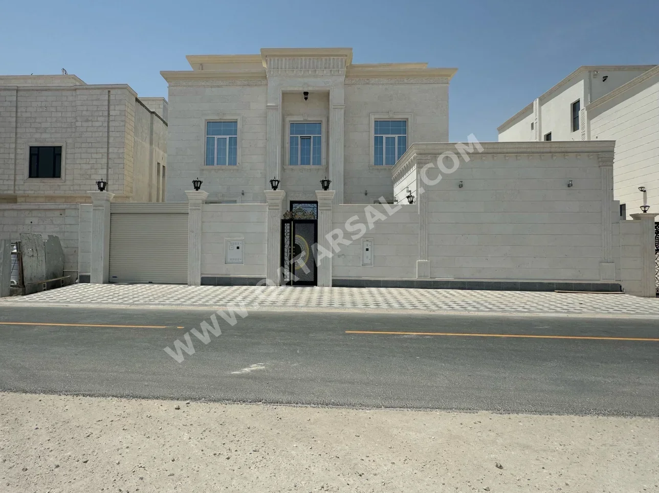 Family Residential  - Not Furnished  - Al Daayen  - Al Khisah  - 8 Bedrooms