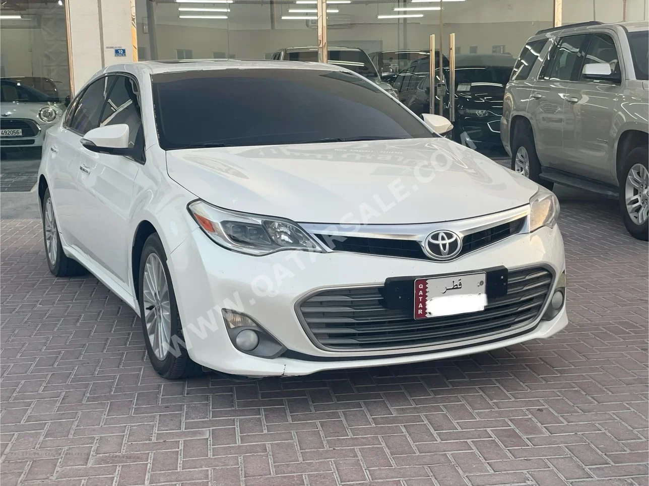 Toyota  Avalon  Limited  2013  Automatic  260,000 Km  6 Cylinder  Front Wheel Drive (FWD)  Sedan  White