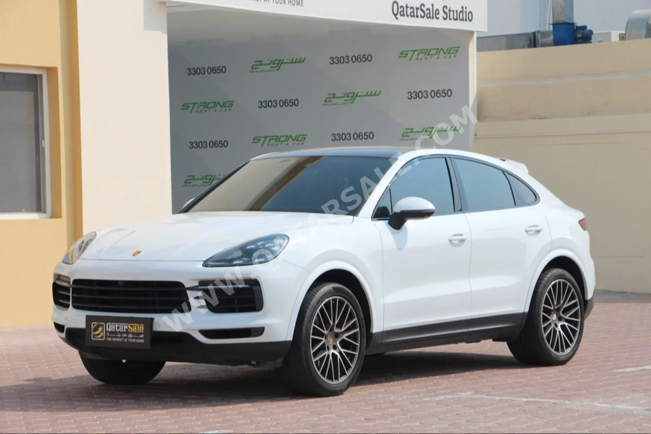 Porsche  Cayenne  2021  Automatic  61,800 Km  6 Cylinder  Four Wheel Drive (4WD)  SUV  White