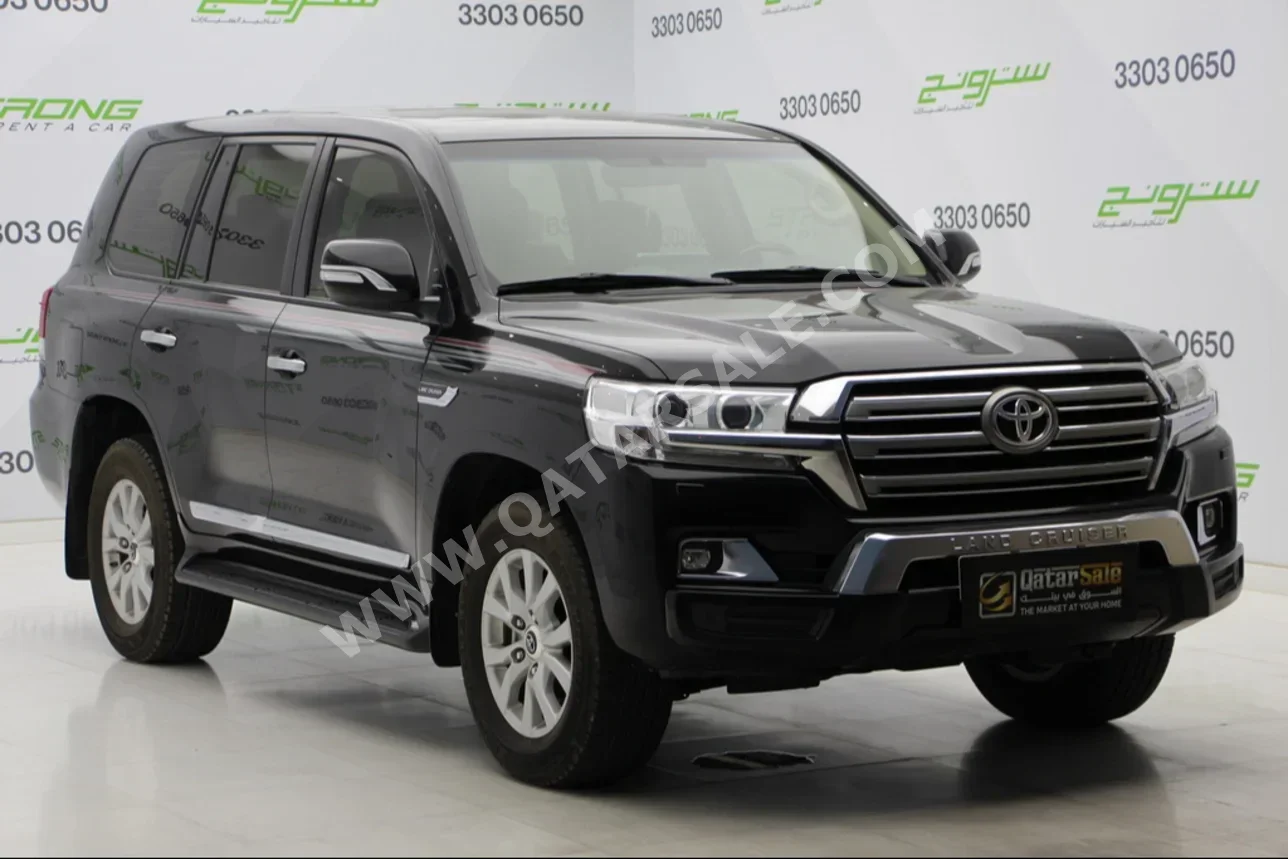  Toyota  Land Cruiser  GXR  2021  Automatic  85,000 Km  8 Cylinder  Four Wheel Drive (4WD)  SUV  Black  With Warranty