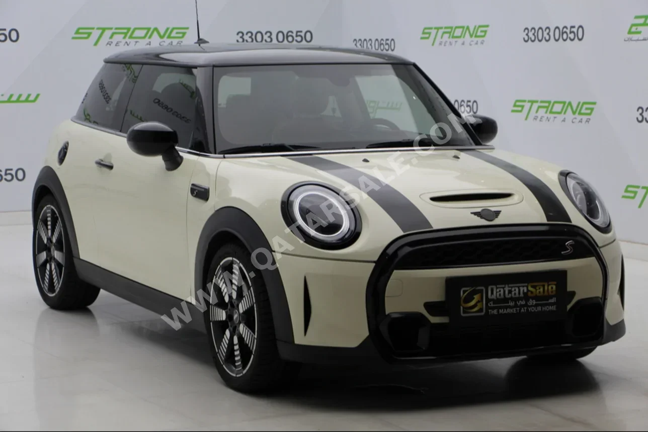 Mini  Cooper  S  2022  Automatic  66,000 Km  4 Cylinder  Front Wheel Drive (FWD)  Hatchback  Beige