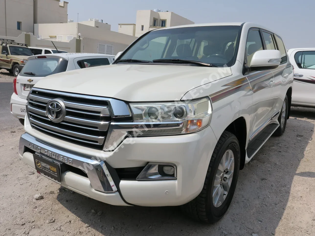 Toyota  Land Cruiser  GXR  2016  Automatic  230,000 Km  8 Cylinder  Four Wheel Drive (4WD)  SUV  White