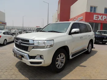 Toyota  Land Cruiser  GXR  2021  Automatic  319,000 Km  8 Cylinder  Four Wheel Drive (4WD)  SUV  White