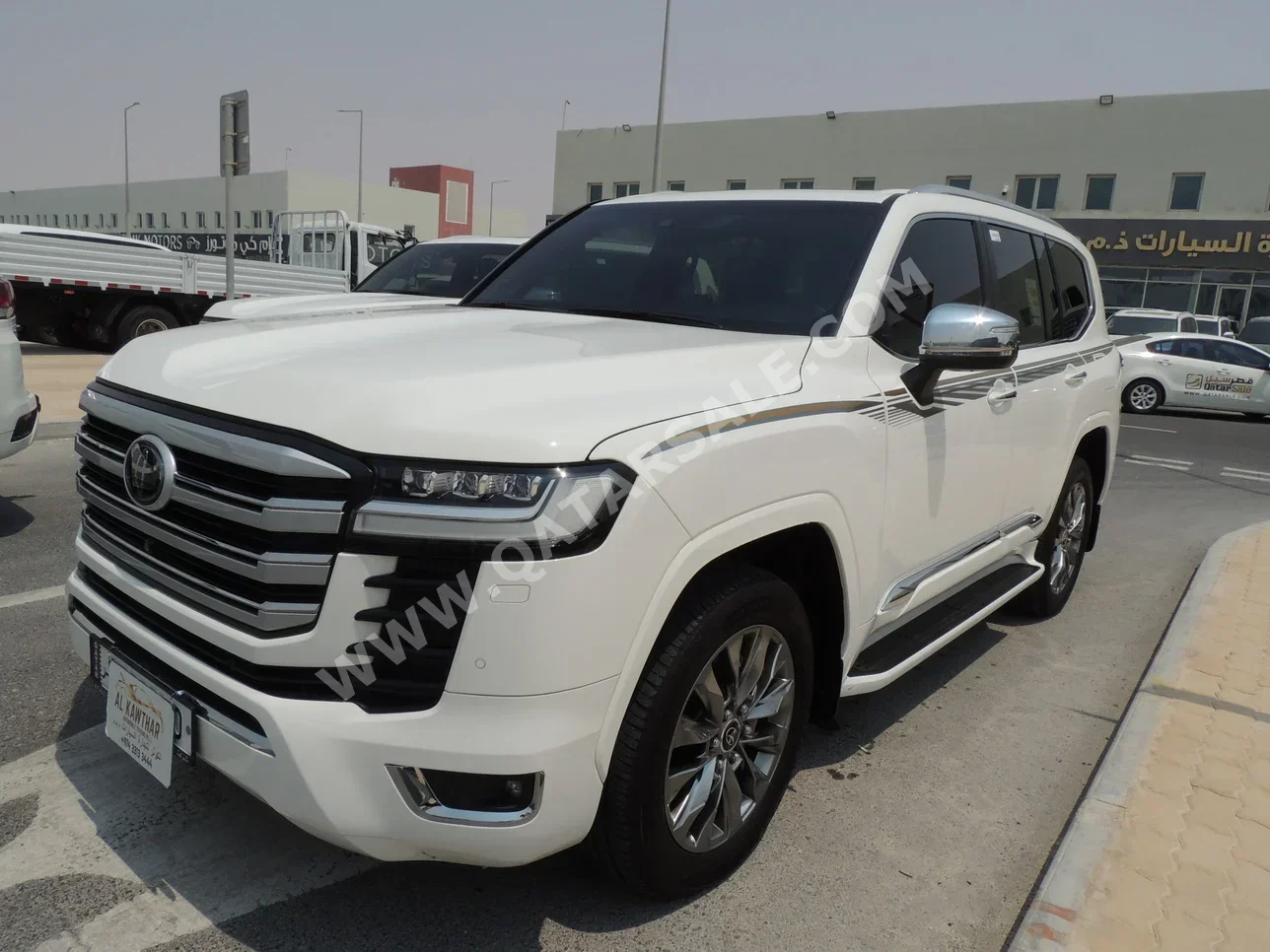 Toyota  Land Cruiser  VXR Twin Turbo  2023  Automatic  31,000 Km  6 Cylinder  Four Wheel Drive (4WD)  SUV  White  With Warranty