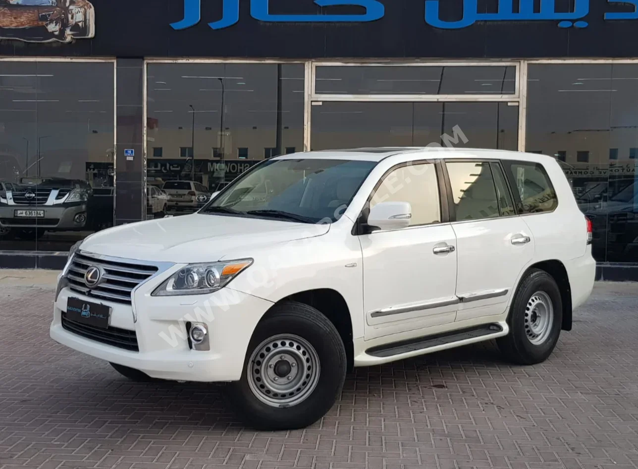 Lexus  LX  570  2009  Automatic  390,000 Km  8 Cylinder  Four Wheel Drive (4WD)  SUV  White